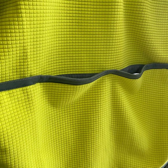 New Balance Light Green Reflective Running Jacket - Picture 6 of 7